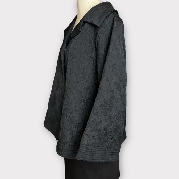 Charles Nolan (10) Brocade Jacket - Picture 8 of 10
